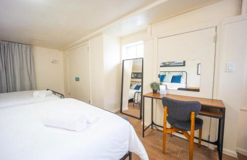 Bright 3bed basement with backyard & free parking - Foto 7