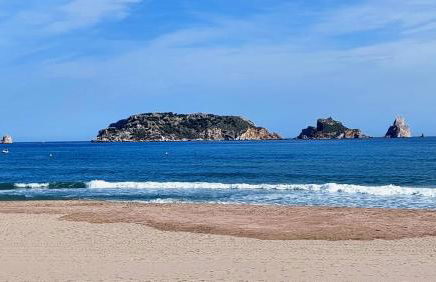 Primera Línea con Vistas al Mar y Piscina - Foto 25