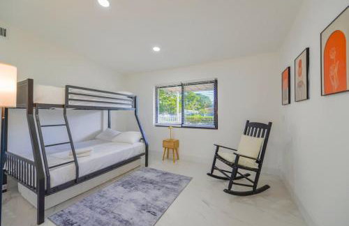 4BR North Miami Villa with Pool Patio Ping Pong - Foto 21