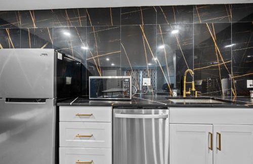 Bright and Cozy Studio in Prime West University Location - Foto 8