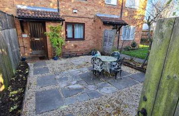 SW19 - Quiet split-level 2-bedroom maisonette with garden - Foto 29