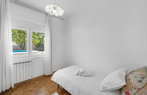 3 Bedroom Lovely Apartment In Sibenik - Photo 22