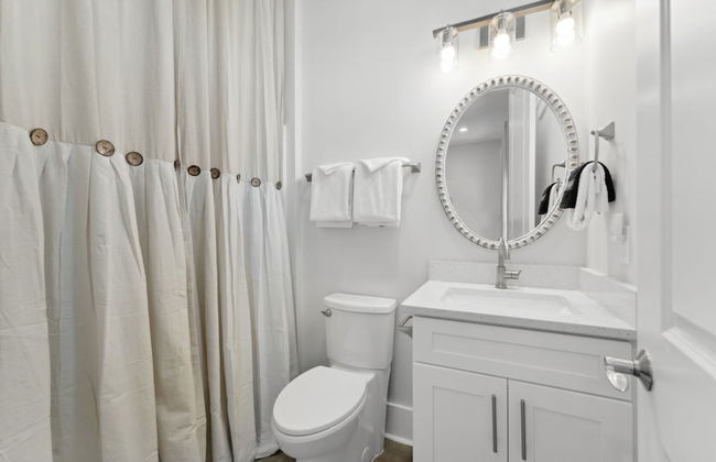 Grand Retreat I! 4BR 5BA Sleeps 15! Private Pool! Luxury and Comfort Await! - Foto 22