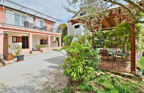 Idyllisches Apartment nur 500 Meter zum Strand mit Liegewiese und Grill - Foto 6