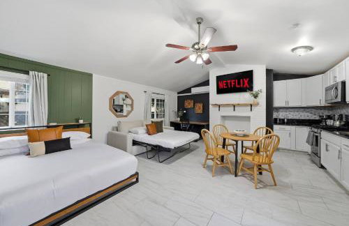 4BR Family Retreat with Hot Tub Games & Fire Pit - Foto 47