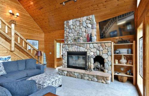 Sandy Lake Cabin ~Private Luxury Vacation Home~ - Foto 2