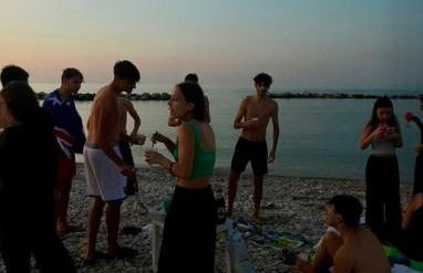 the house of friends - Foto 26