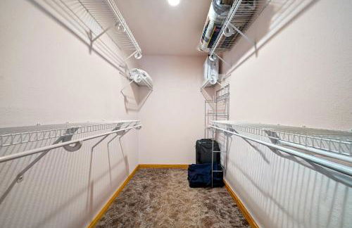 Breathtaking Cabin Backing the National Forest - Foto 36