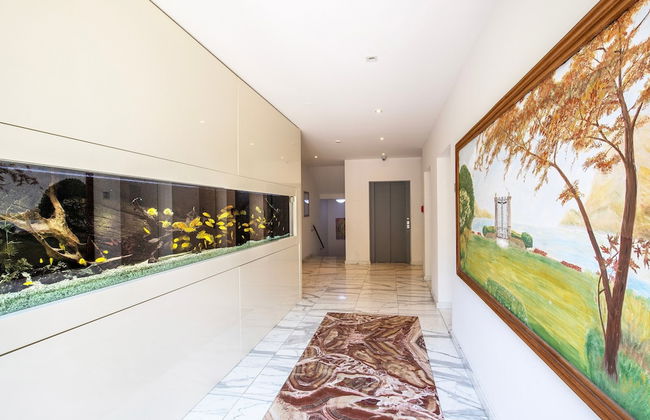 Panoramic Penthouse - Photo 13