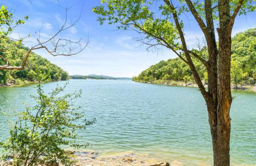 High Cliff Cabin + Private Hot tub at Table Rock Lake - Foto 66