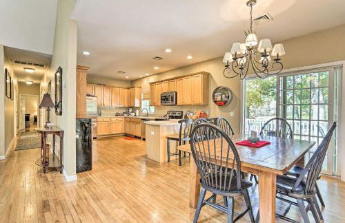 Pet-Friendly Grand Pine Bush Retreat on 2 Acres! - Foto 8