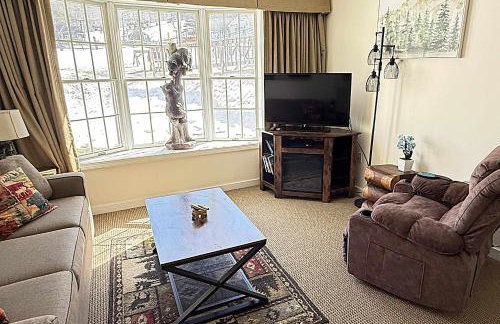 Mountain View Suite Sleeps 4 Ski OnOff Jiminy Peak - Foto 3