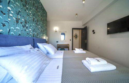 Naval villa-Panoramic villa with heated pool on the roof - Photo 31