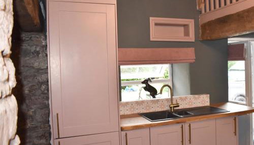 Ty Llaeth 2-Bed Cottage Sleeps 4 Pet Friendly - Foto 4, furniture