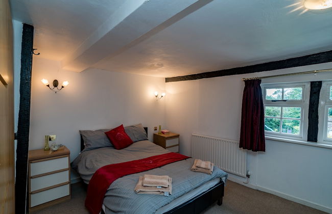 Yew Tree Cottage- Sleeps 12, Garden & Pet-friendly - Foto 9