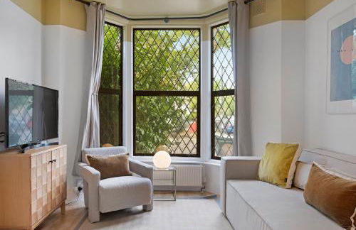 Peaceful Crouch Hill Flat by MoreThanStays - Foto 27