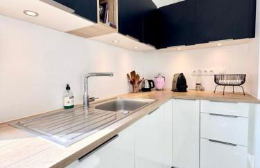 Maison lumineuse avec jardin à 50m de la mer - Foto 2