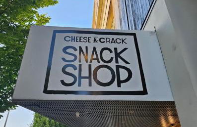 Cozy Laurelhurst Retreat - Photo 12