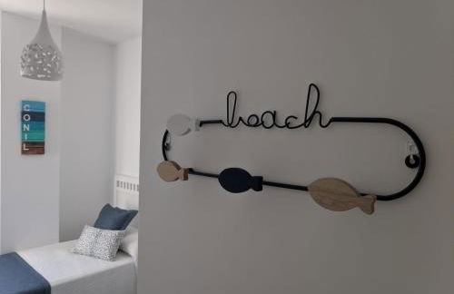 CASA LA PLAYA-CONIL Vacaciones de Lujo en Conil con Todas las Comodidades NETFLIX-HBO-DISNEY-CANALES DE FUTBOL-WIFI ALTA VELOCIDAD-SMART TV 65"-ALEXA - Foto 42