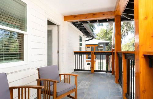 Serene Place Walk to UF Stadium Near Shands & Downtown - Photo 24