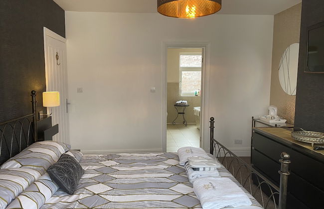 6 Bed-sleeps 12-hot Tub-free Parking-pet Friendly - Photo 10