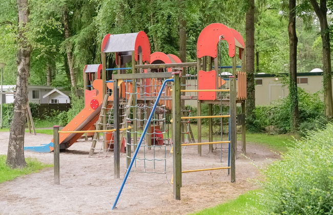 Chalet in the Woods With Pool - Photo 27