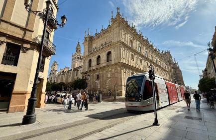 Apto T Patio Sevillano - Garaje privado con carga eléctrica - Foto 39
