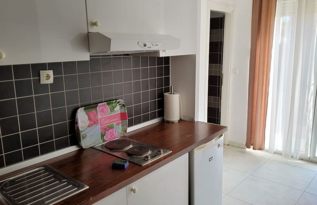 Economy Apartment 12 Sleeps 3 Guests - Photo 16