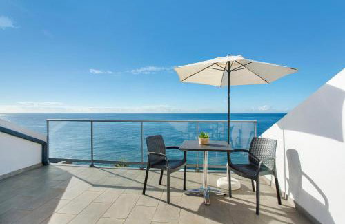 The Wave House - Oceanfront - Photo 3