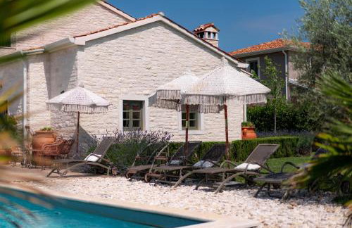 Villa Moonlight 2 for 12 persons near Poreč with private heated pool - 45 m2 & playground - Foto 8