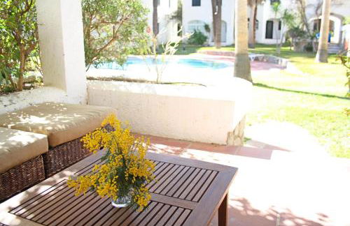 Beautiful seafront house - Photo 2