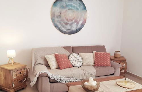 Appartement T2bis Sartène 60m2 avec jolie terrasse de 25m2 et vue panoramique mer et montagne sur le Golfe du Valinco - Quartier calme à 10mn à pied du centre ville - Idéal pour 4 personnes et possibilité de 6 couchages - Place de parking réservée - Foto 23