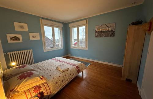 Maison de centre-ville au calme avec jardin et parkings - Photo 16