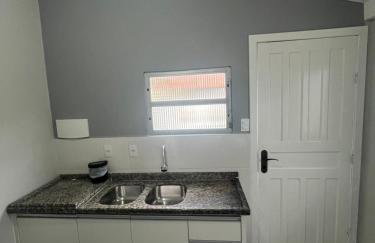 Casa com 2 quartos, sendo um suíte, super aconchegante para temporada - Foto 9