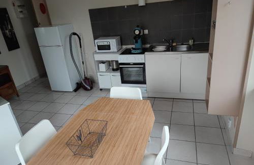 F3, 3 pers - proche centre historique - Foto 9