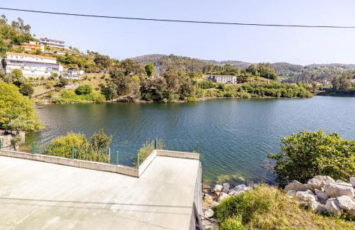 Casa à Beira da Água Gerês - Foto 17