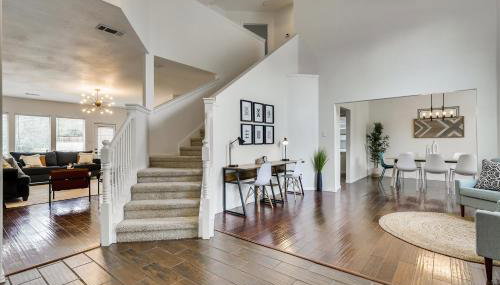 Spacious 6BR Pool Hot Tub & Game Room - Foto 4