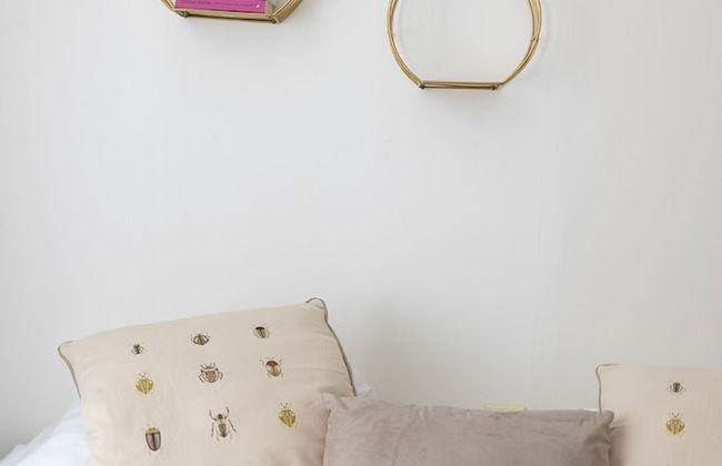 2ndhomes Charming 2BR Home w Balcony - Foto 6