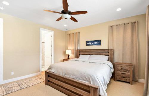 Windtree Retreat Hot Tub Pet-Friendly Fire Pit Near Downtown - Foto 10