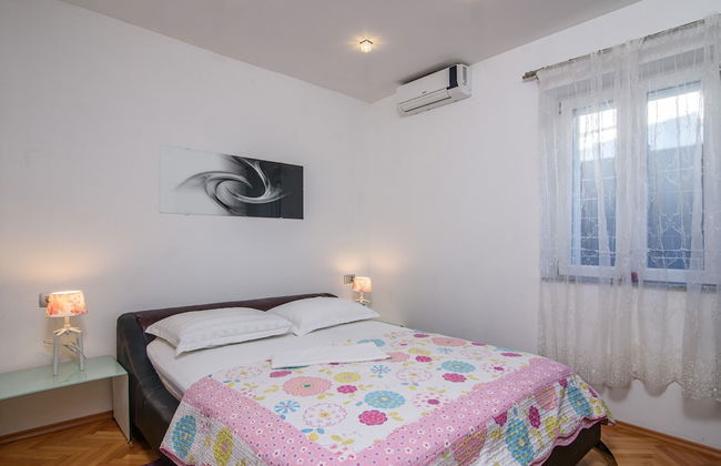 Modern Apartment in Arbanija with Hot Tub - Foto 5