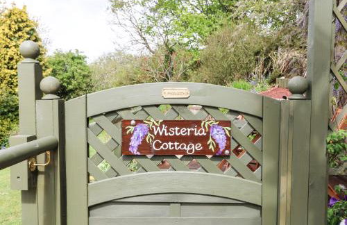 Wisteria Cottage - Photo 16
