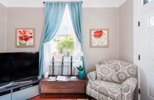 Shotgun Craftman House with Private Patio - Foto 1