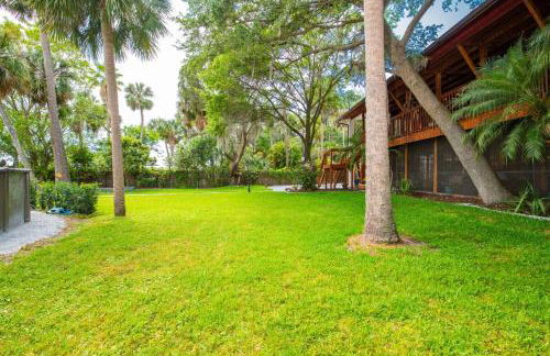 Huge Waterfront Mini-Resort w Gym, Dock & Pool - Foto 15