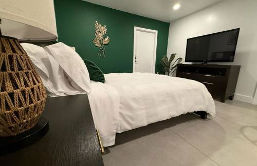 The Miami Tropic Suite - Private Stay with Free Parking in the Heart of Miami - Foto 8