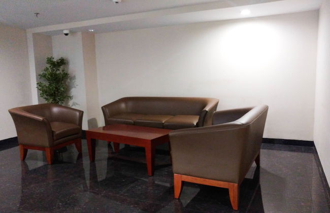 Minimalist Studio Room at The Springlake Apartment Sumarecon Bekasi - Photo 2