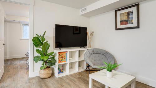 Walk to Beach and Lake Access Cozy Redmond Apt! - Foto 5