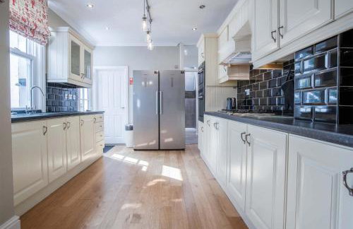 Overland Road – 4 Bedroom House – Mumbles - Foto 32