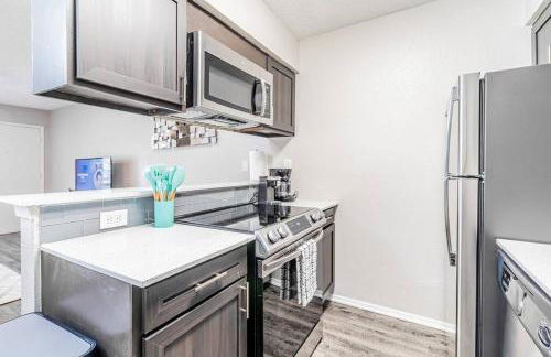 SoCo Chic Apartment Suites Close to Downtown - Foto 18