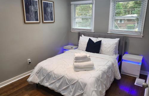 Rare Find! Private Heated Pool & Spa - Entire Home Near ATL City Center - Foto 17