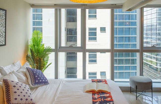 Uptown Park Suites Tower 1 - Photo 7